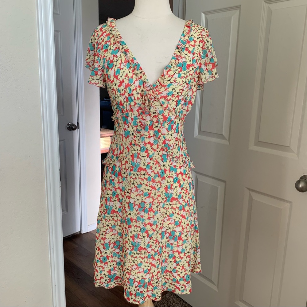 VTG max studio floral v neck dress sz M